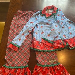 WINTER PJS ❤️💙💚 SIZE 8